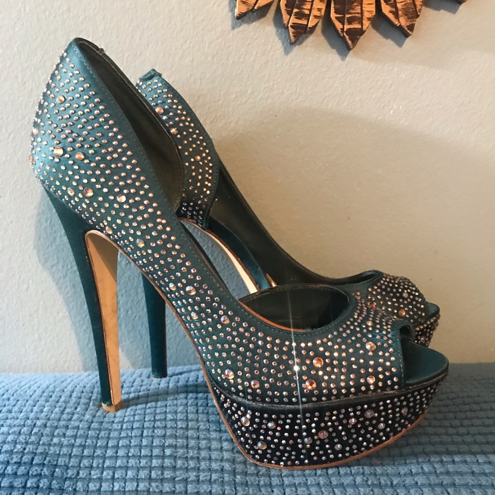 Gorgeous teal bling heels